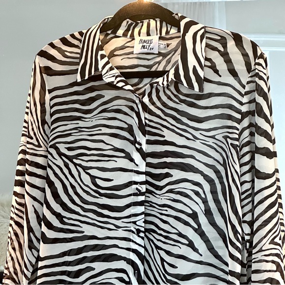 Princess Polly Zebra-print Button-up Top - Picture 2 of 4